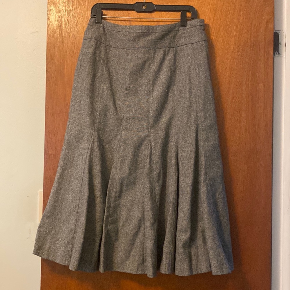 Darjoni Size 10 Gray and Black Skirt